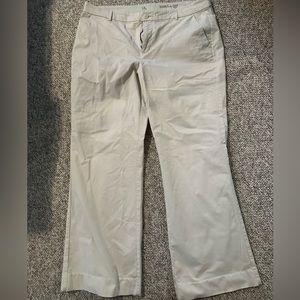 14 Average Kakhi by Gap Factory